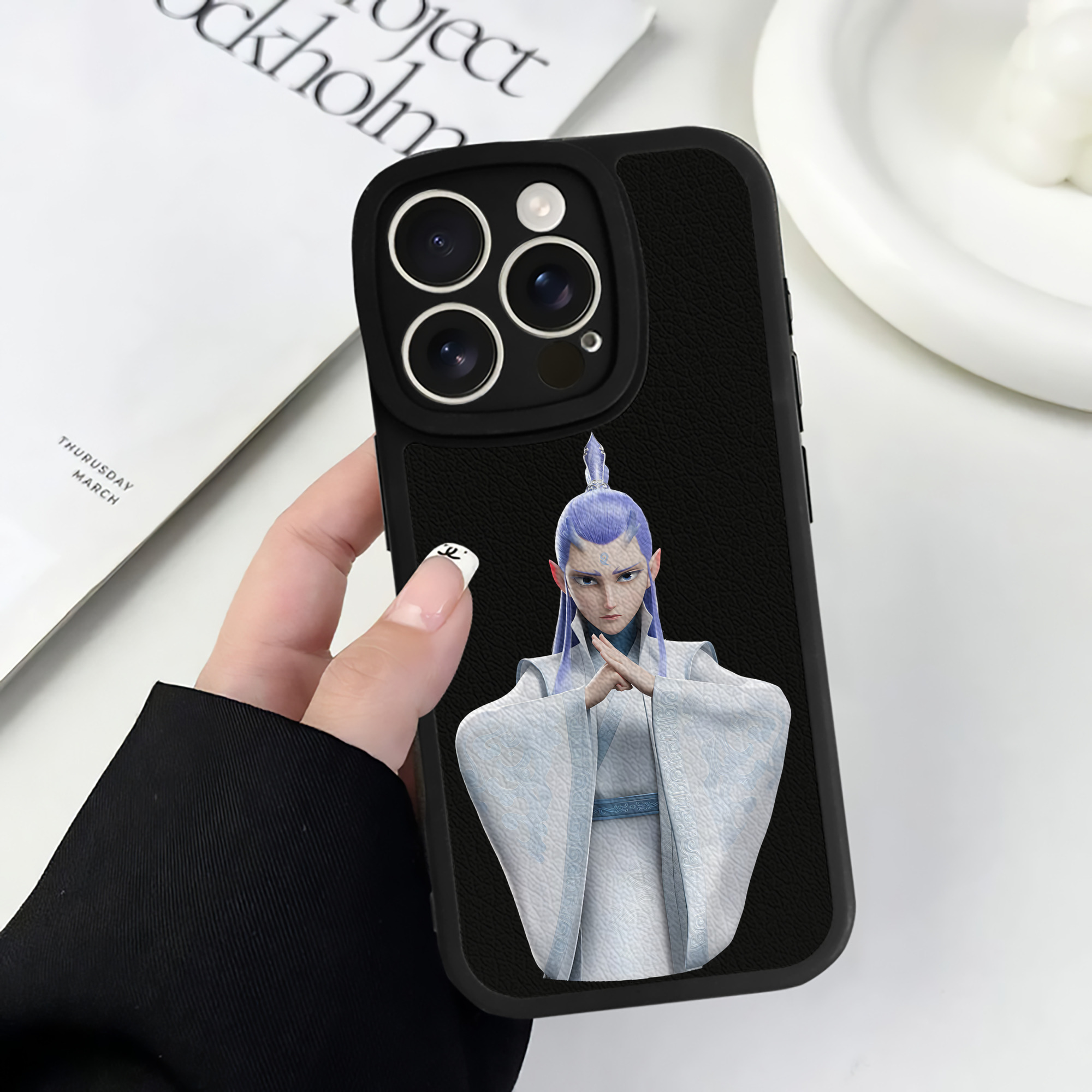 （画像用） Ne Zha 2 ナタ 魔童の大暴れ 【iPhone 16シリーズ対応】シリコンスマホケース（レザー調） 材質：シリコン